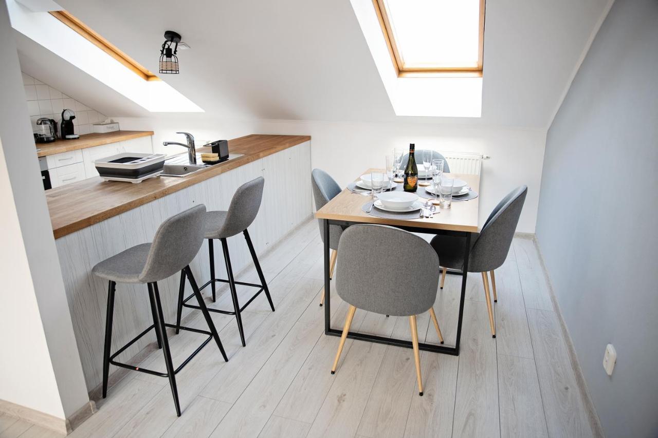 Cozy Modern Apartment In The Old Town - Hlavna Street 科希策 外观 照片