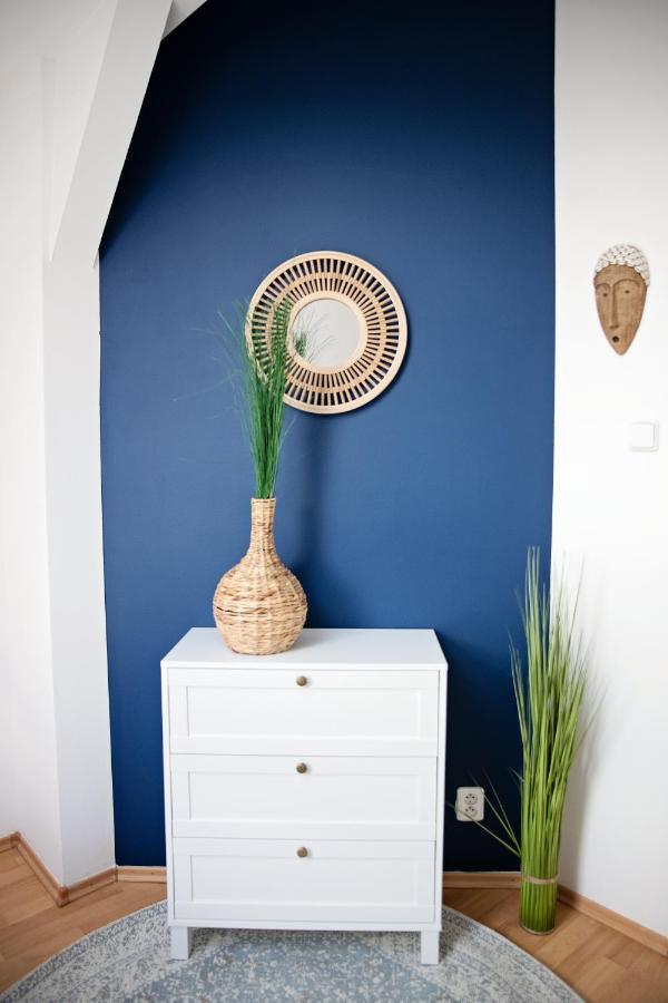 Cozy Modern Apartment In The Old Town - Hlavna Street 科希策 外观 照片